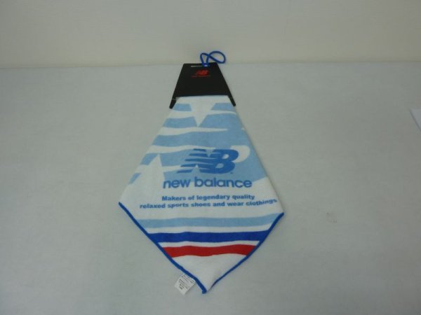 画像1: New balance　ループ付きタオル (1)
