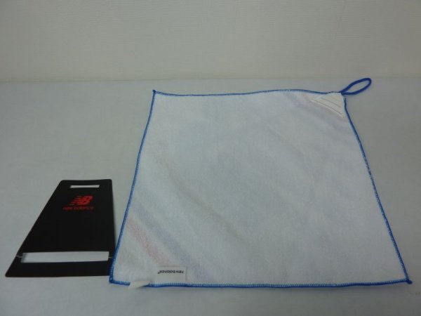 画像4: New balance　ループ付きタオル (4)